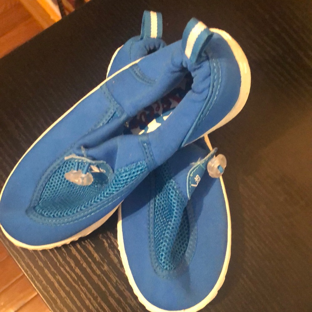 Children Water shoes. As new!